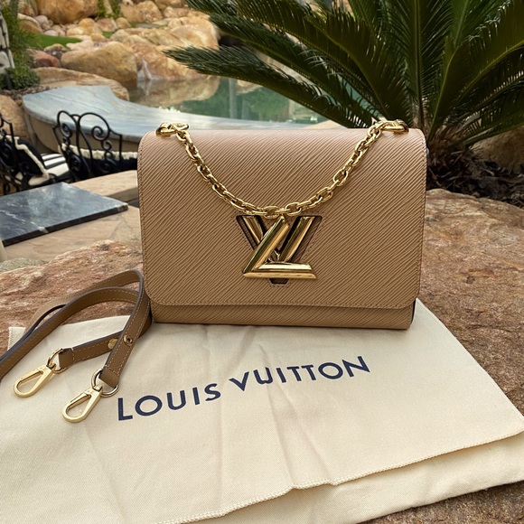 Rare color combo Authentic Louis Vuitton mm twist in beige and black - Picture 1 of 11